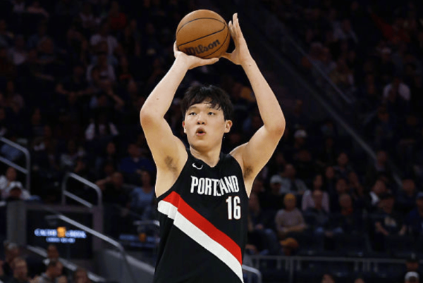 锦达网 拓记：对杨瀚森这比赛很挣扎，但季前赛意义就在于暴露问题